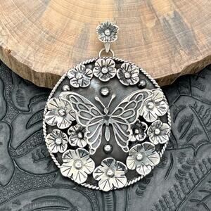 THE BOYZ SILVER Mexico Sterling Silver Round Pendant 3-D Butterfly & Flowers